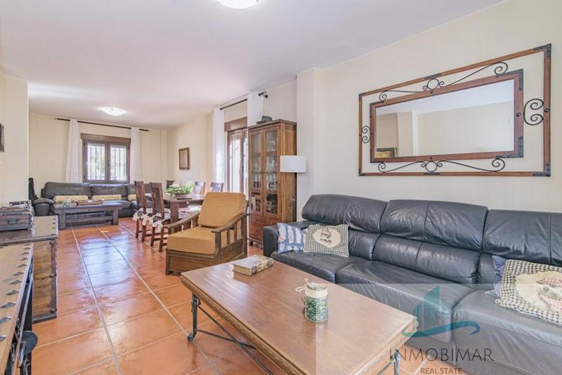 For sale of house in Otura