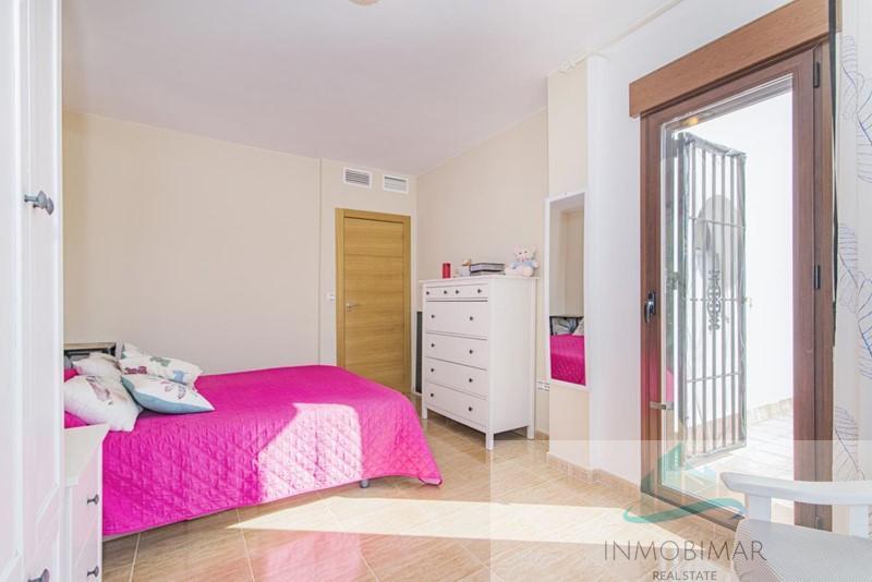 For sale of house in Otura