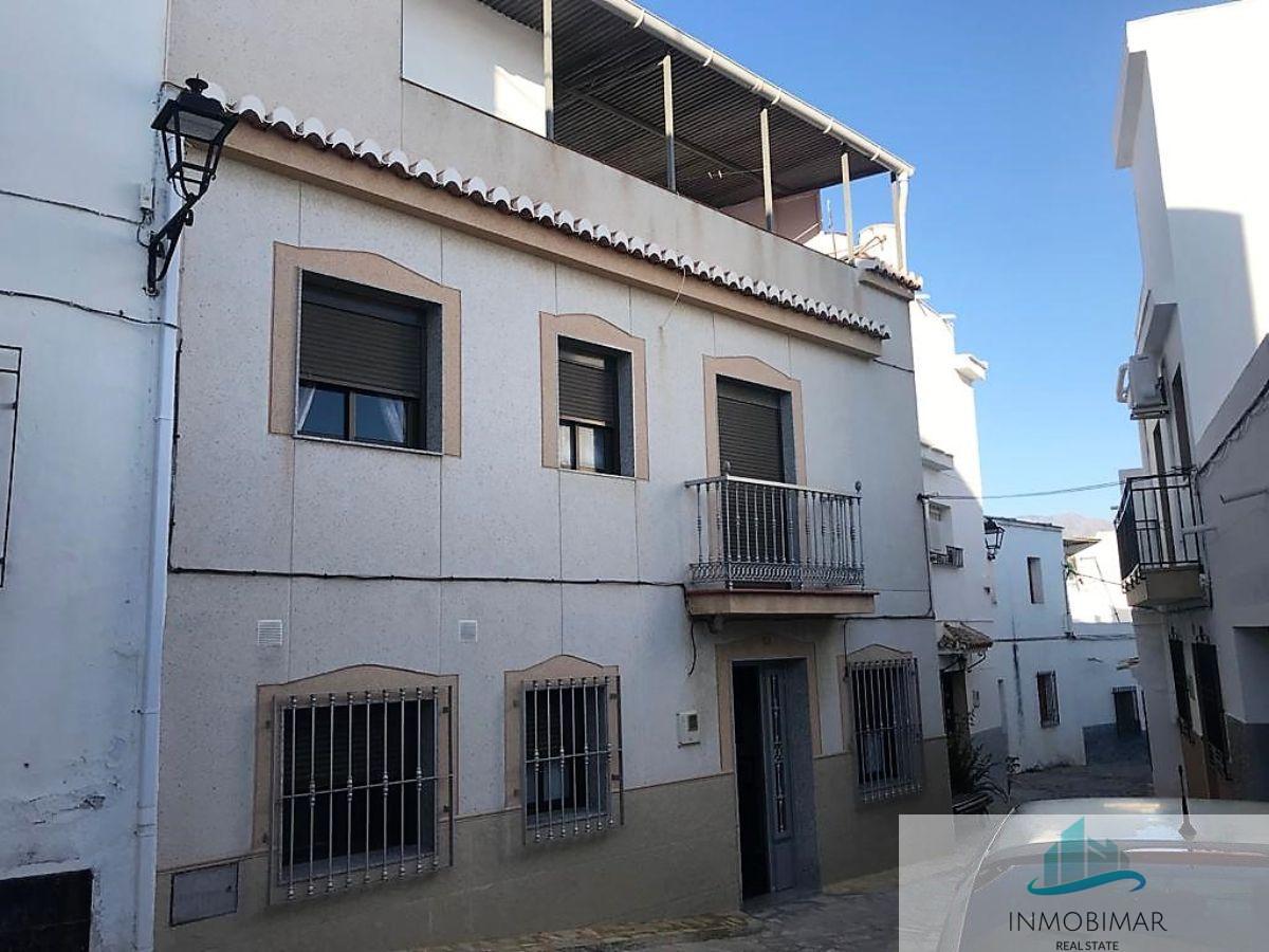 For sale of house in Salobreña