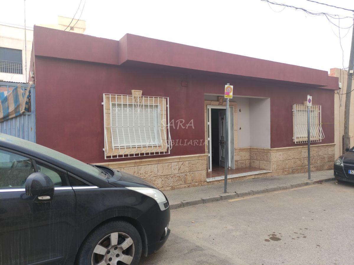 Venta de casa en Roquetas de Mar