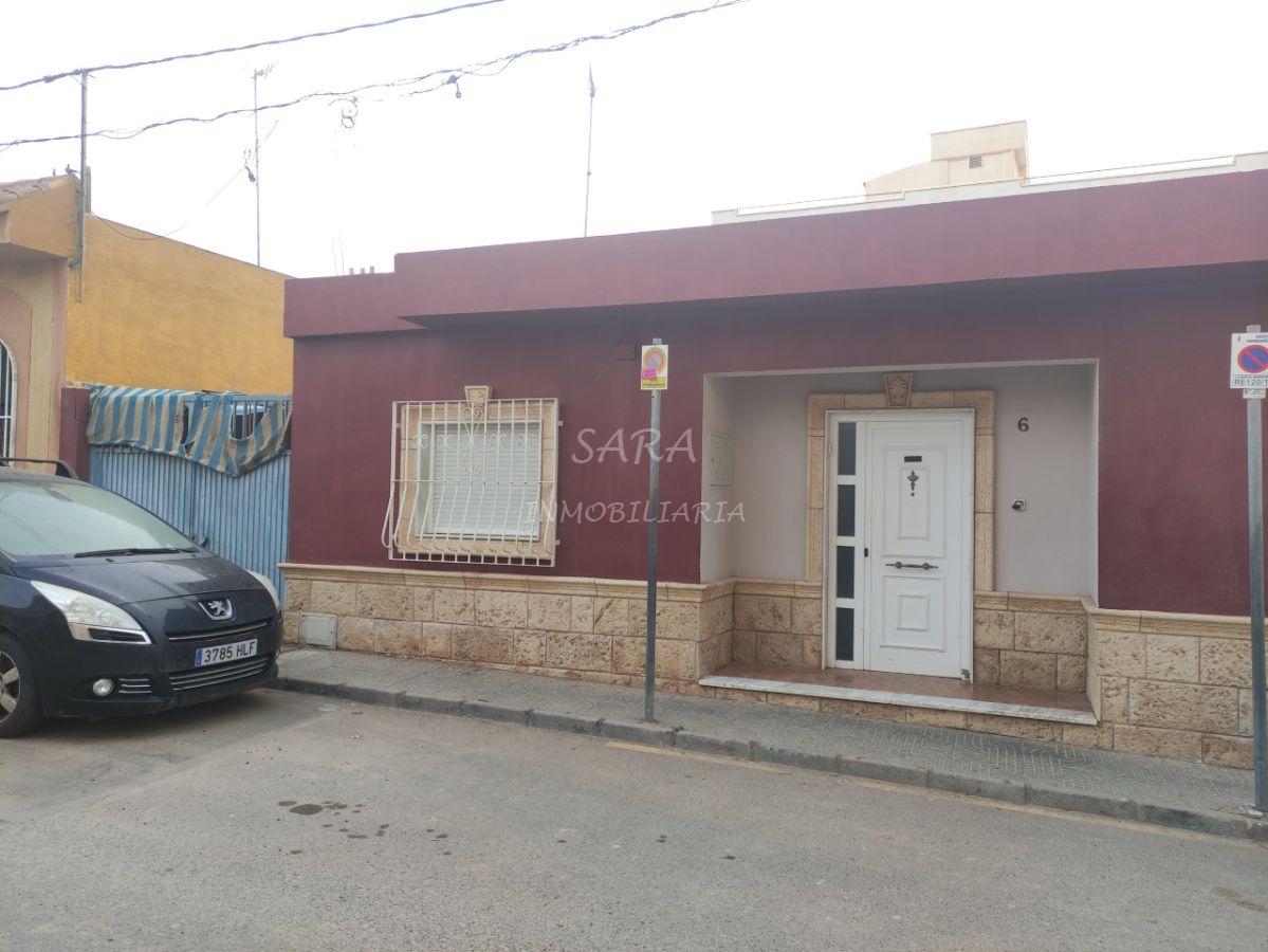 Venta de casa en Roquetas de Mar