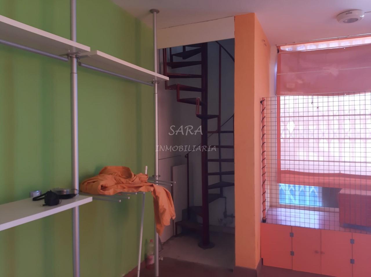 Alquiler de local comercial en Almerimar