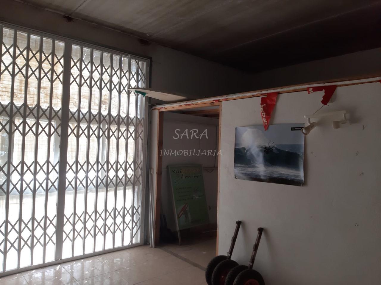 Alquiler de local comercial en Almerimar
