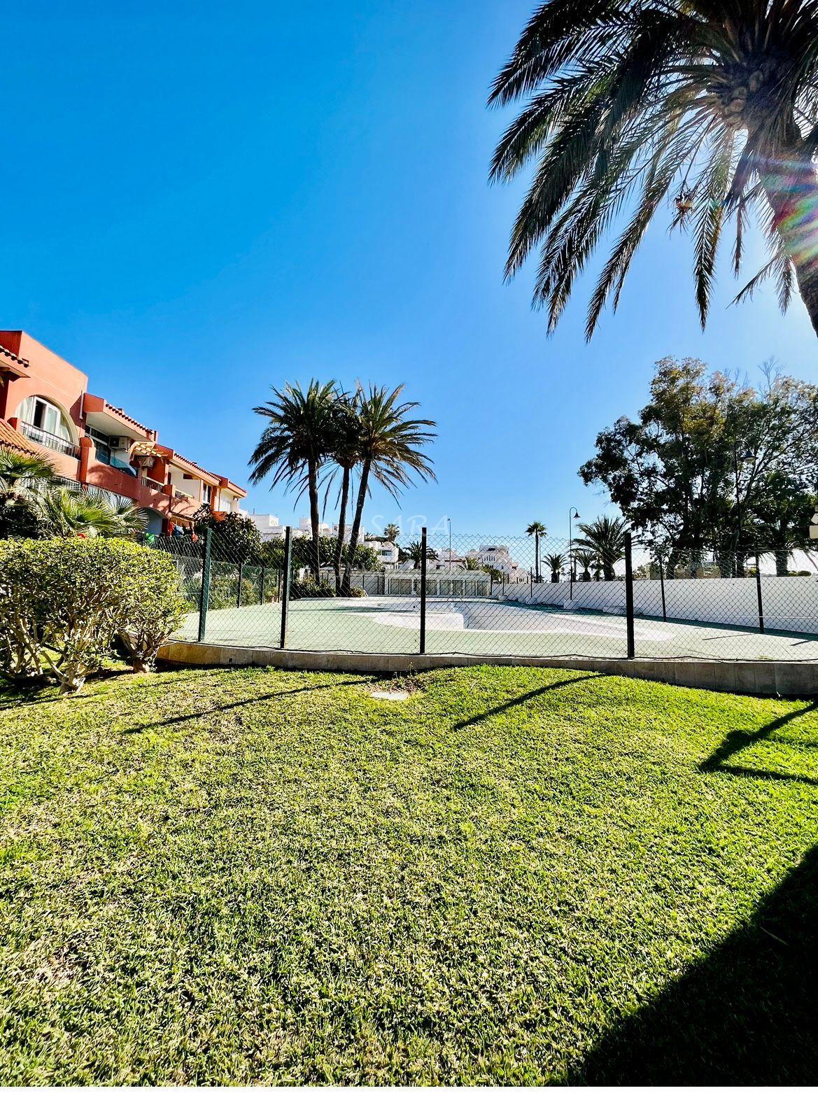 Alquiler de apartamento en Roquetas de Mar