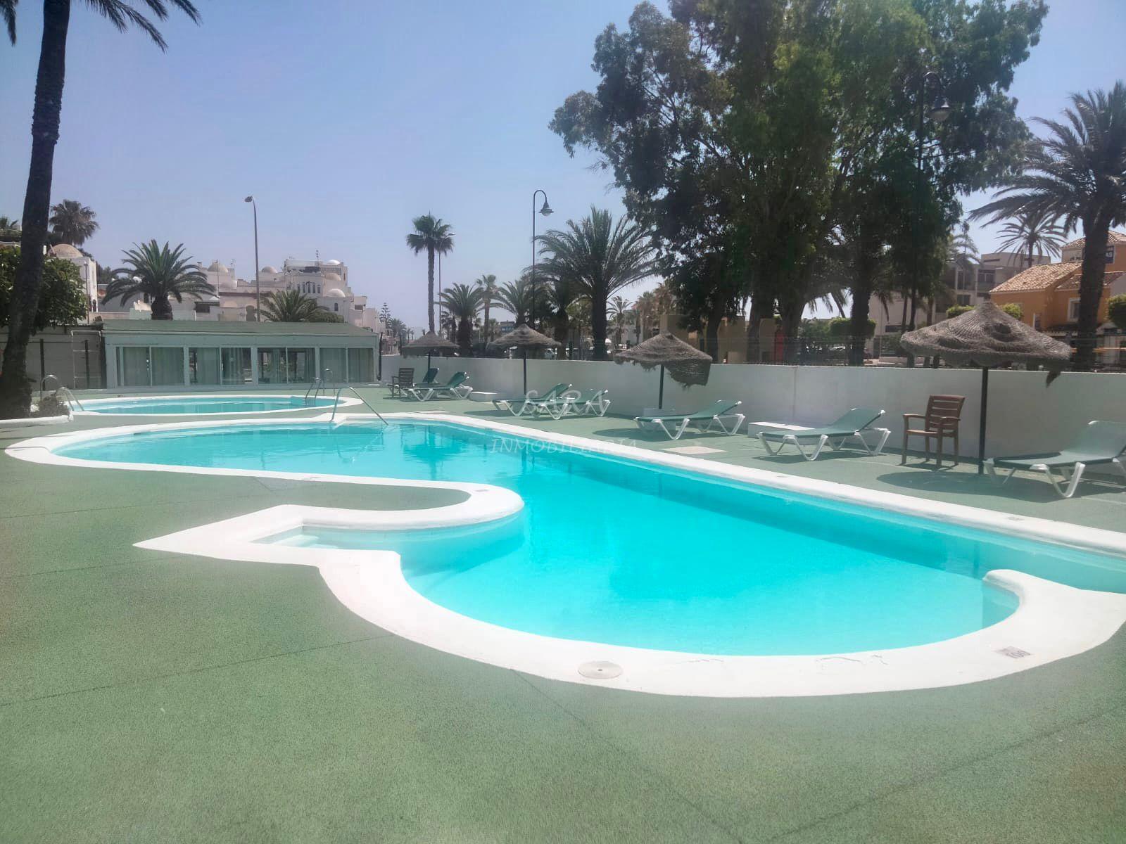 Alquiler de apartamento en Roquetas de Mar