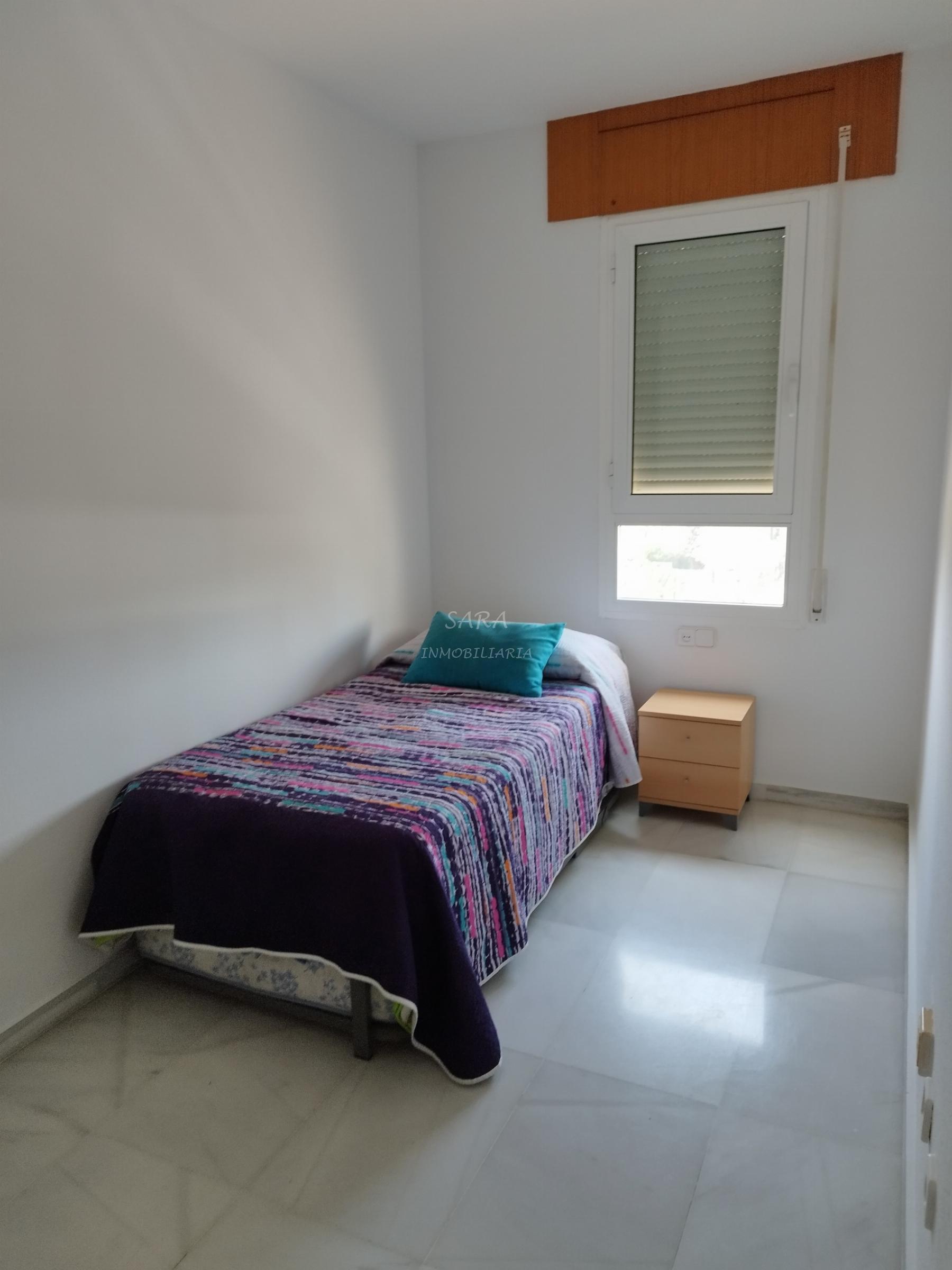 Alquiler de apartamento en Roquetas de Mar