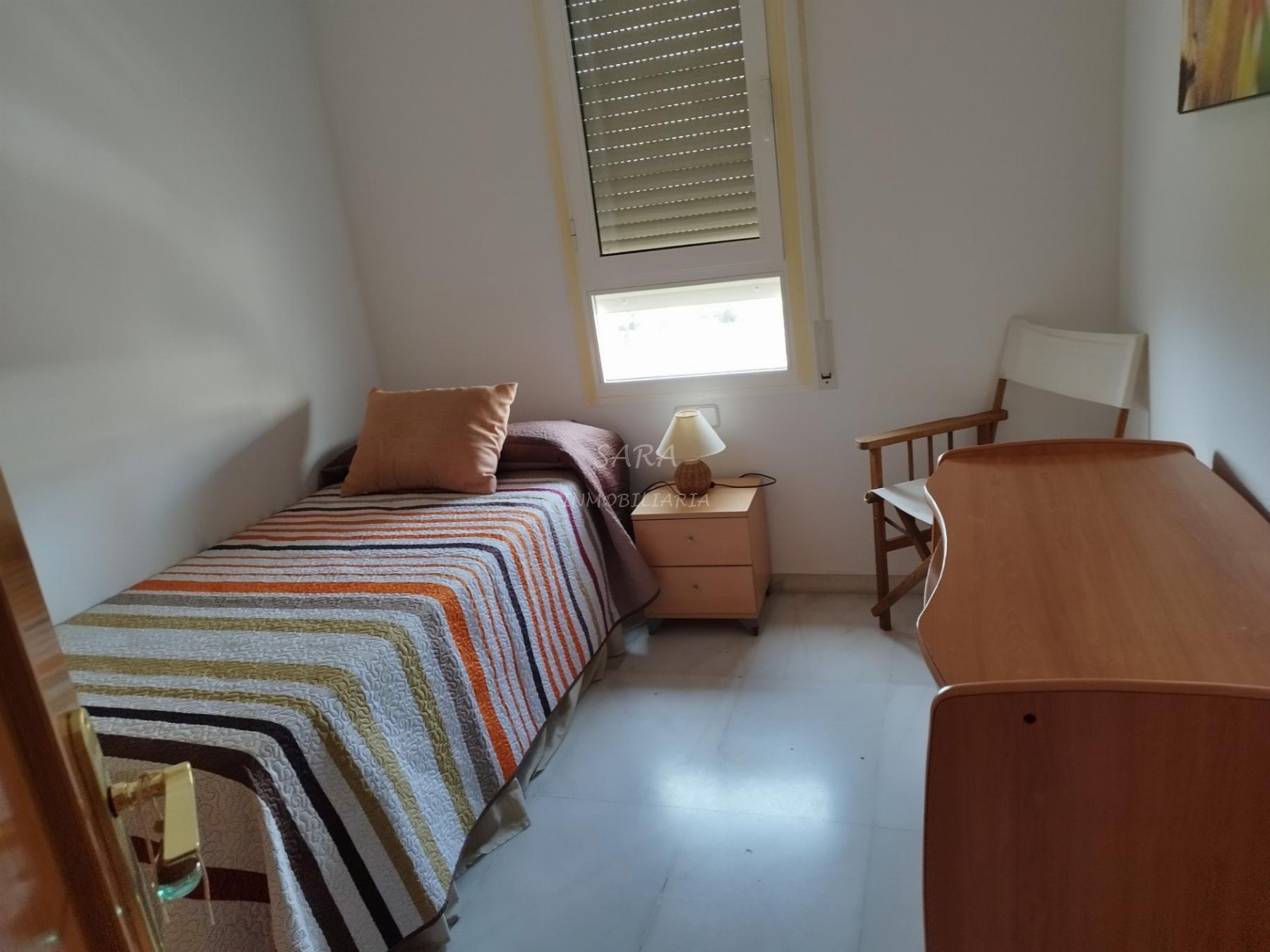 Alquiler de apartamento en Roquetas de Mar