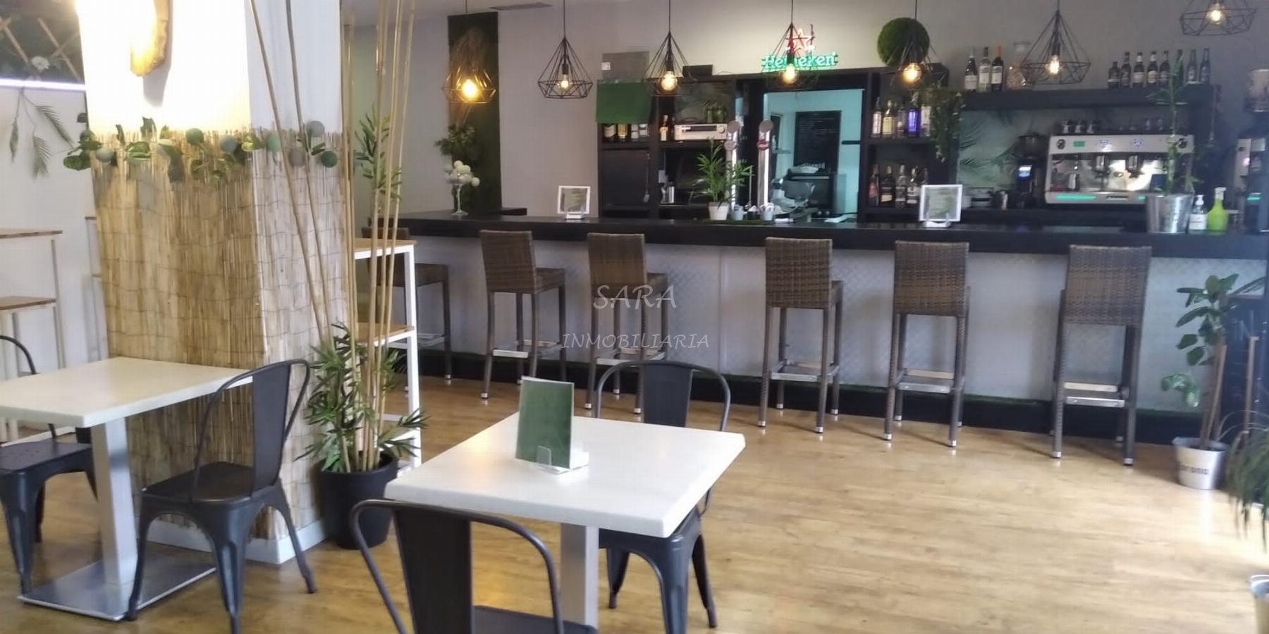 Alquiler de local comercial en Roquetas de Mar