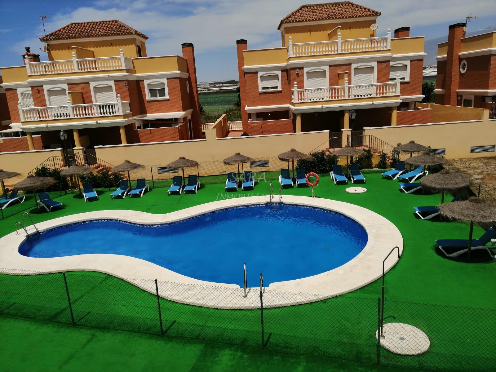 Alquiler de apartamento en Roquetas de Mar