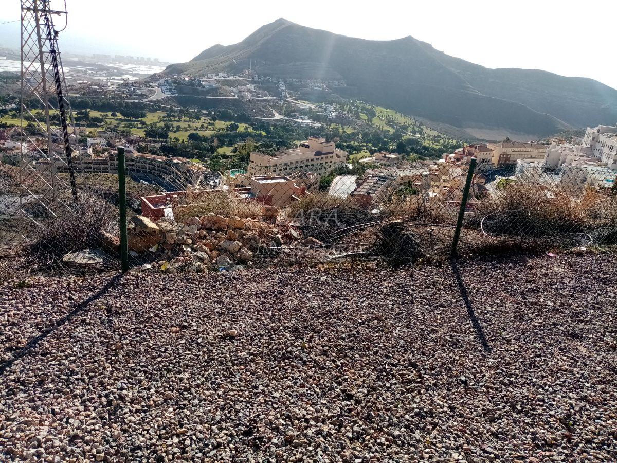 Venta de terreno en Roquetas de Mar