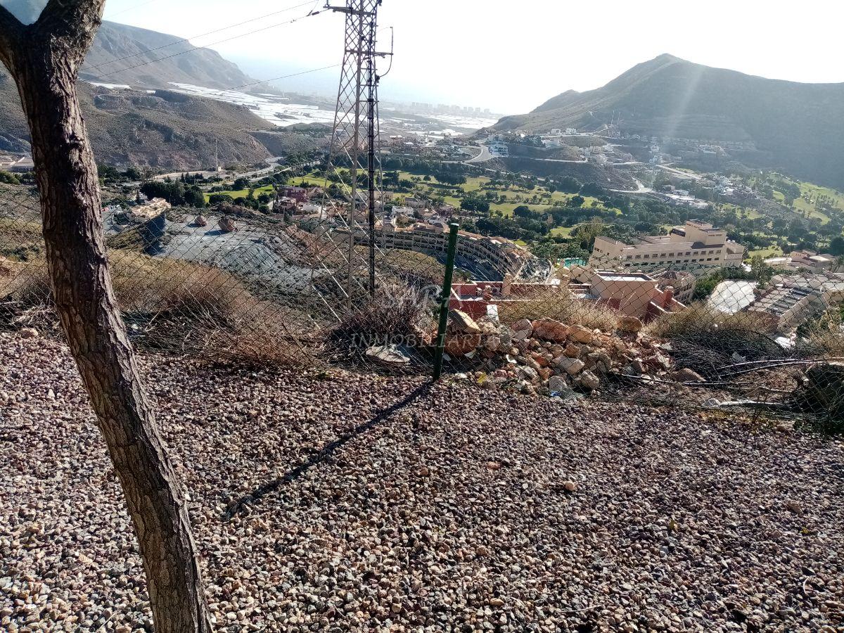 Venta de terreno en Roquetas de Mar