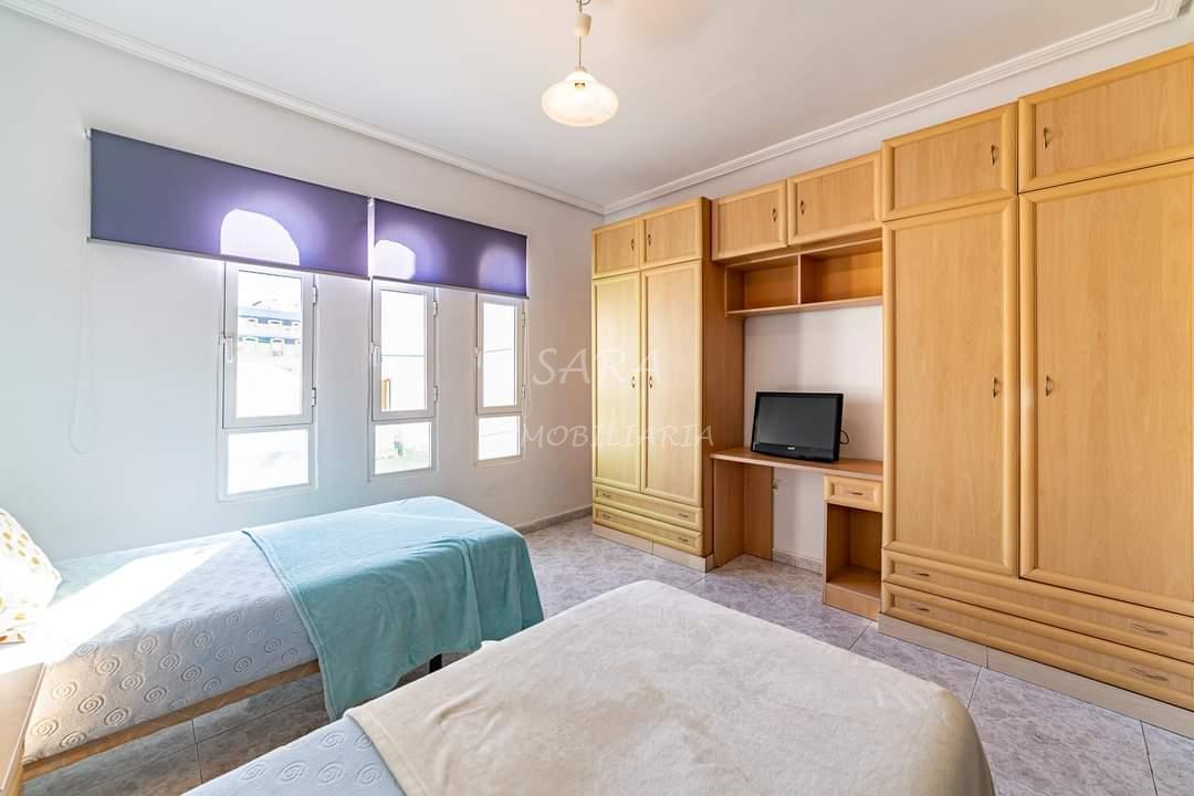 Alquiler de apartamento en Roquetas de Mar