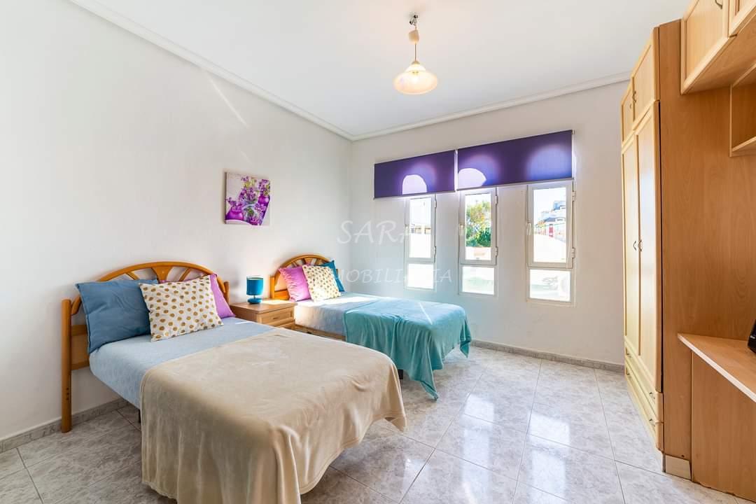 Alquiler de apartamento en Roquetas de Mar