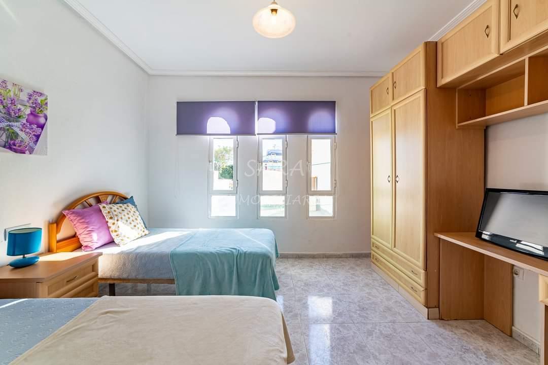 Alquiler de apartamento en Roquetas de Mar