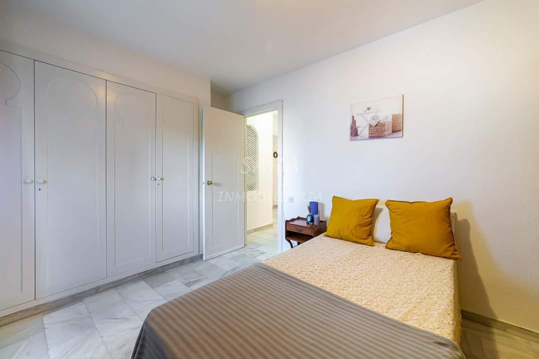 Alquiler de apartamento en Roquetas de Mar