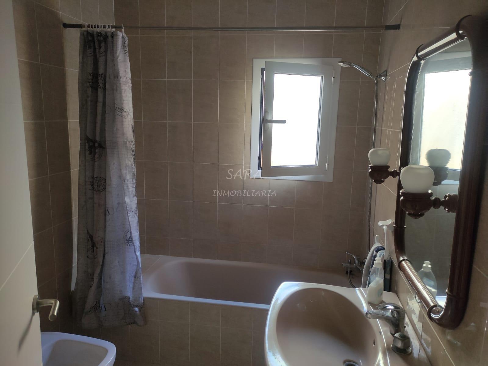 Alquiler de habitación en Roquetas de Mar