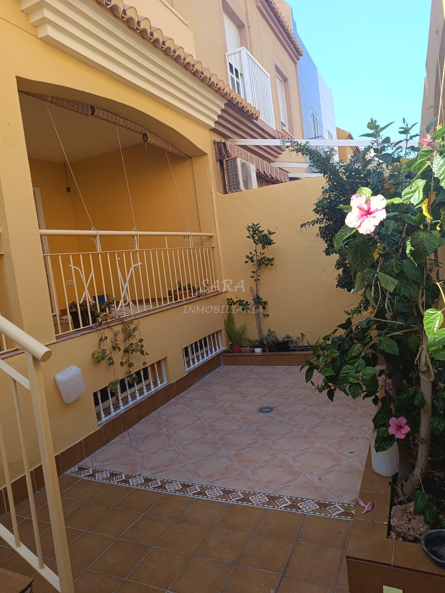 Alquiler de casa en Roquetas de Mar