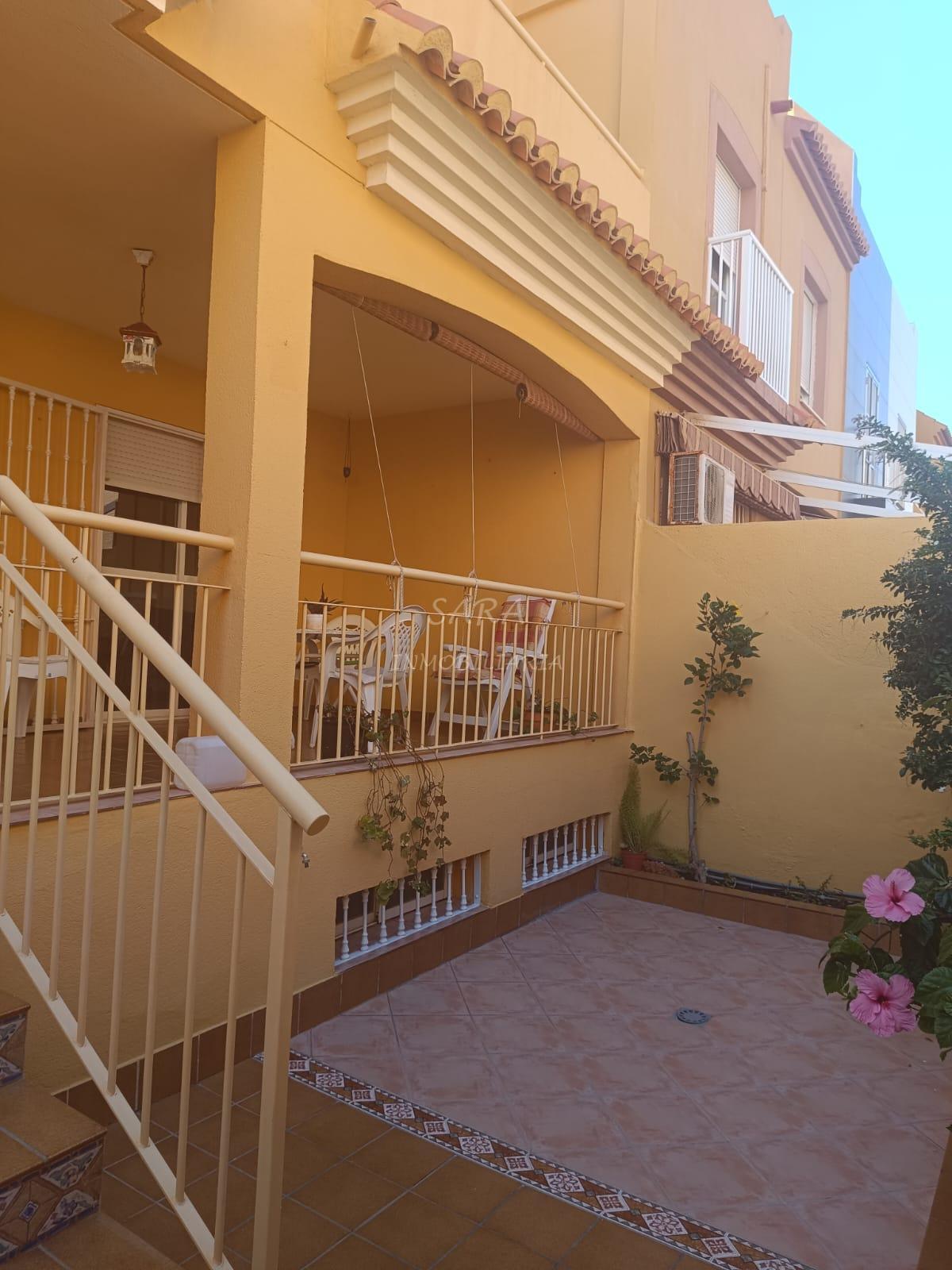 Alquiler de casa en Roquetas de Mar
