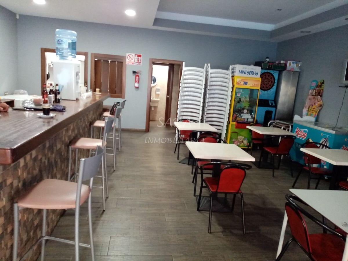 Venta de local comercial en Roquetas de Mar