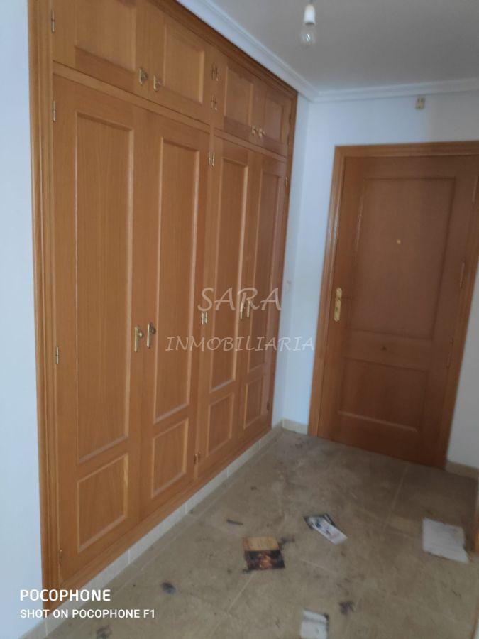 بيع من أرضية في Roquetas de Mar