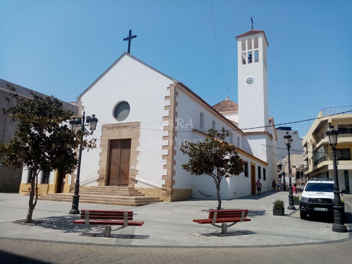 Venta de edificio en Roquetas de Mar