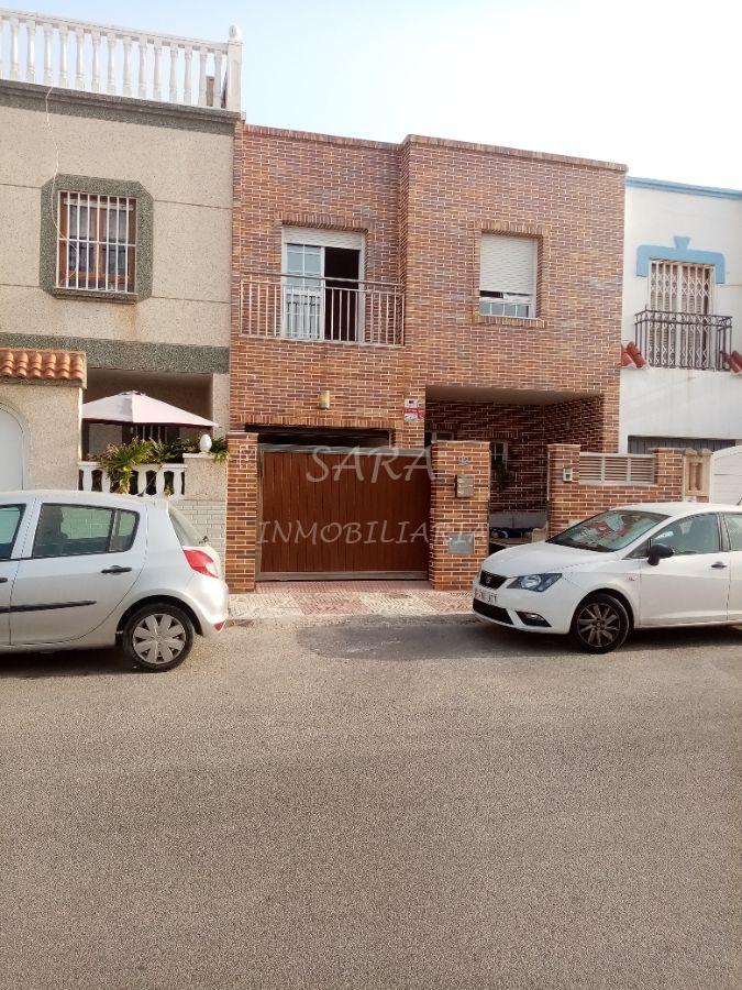 For sale of duplex in Roquetas de Mar