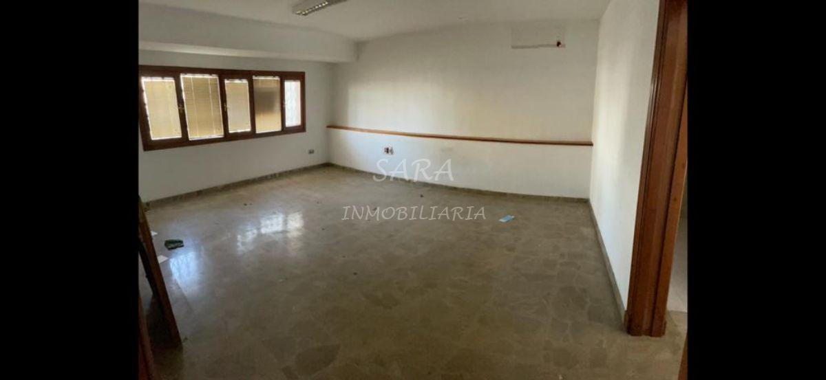 بيع من سفينة صناعية في Roquetas de Mar