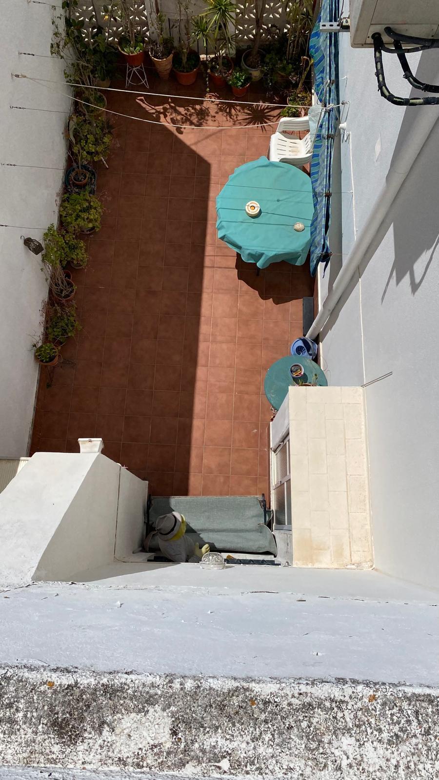 For sale of house in San Fernando
