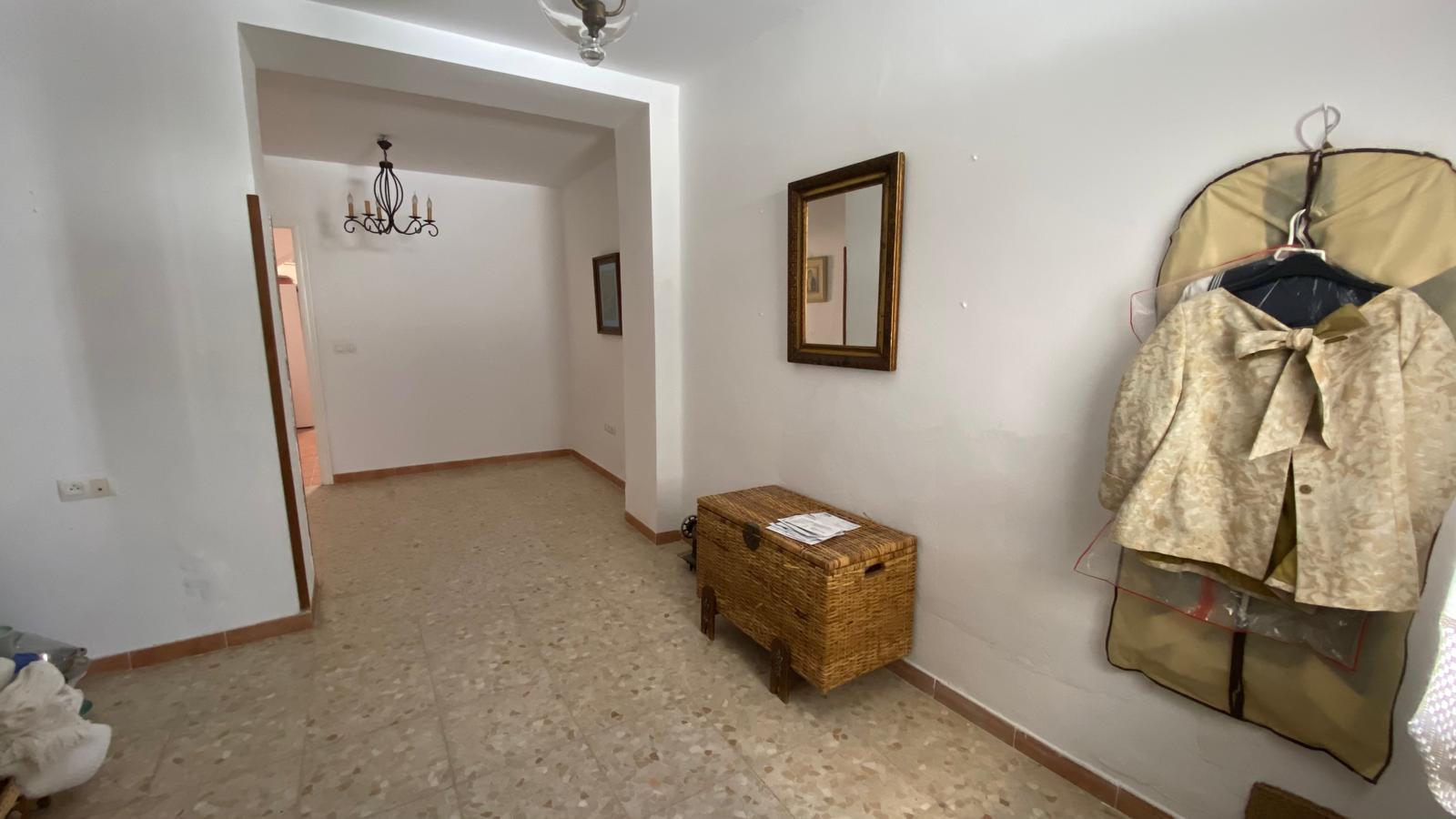 For sale of house in San Fernando