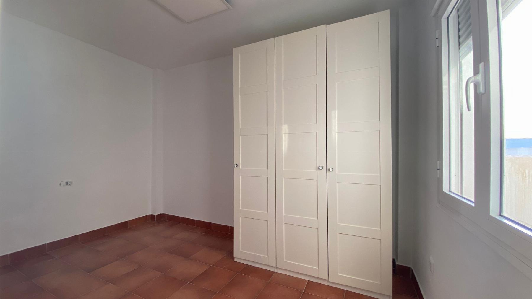 For sale of house in San Fernando