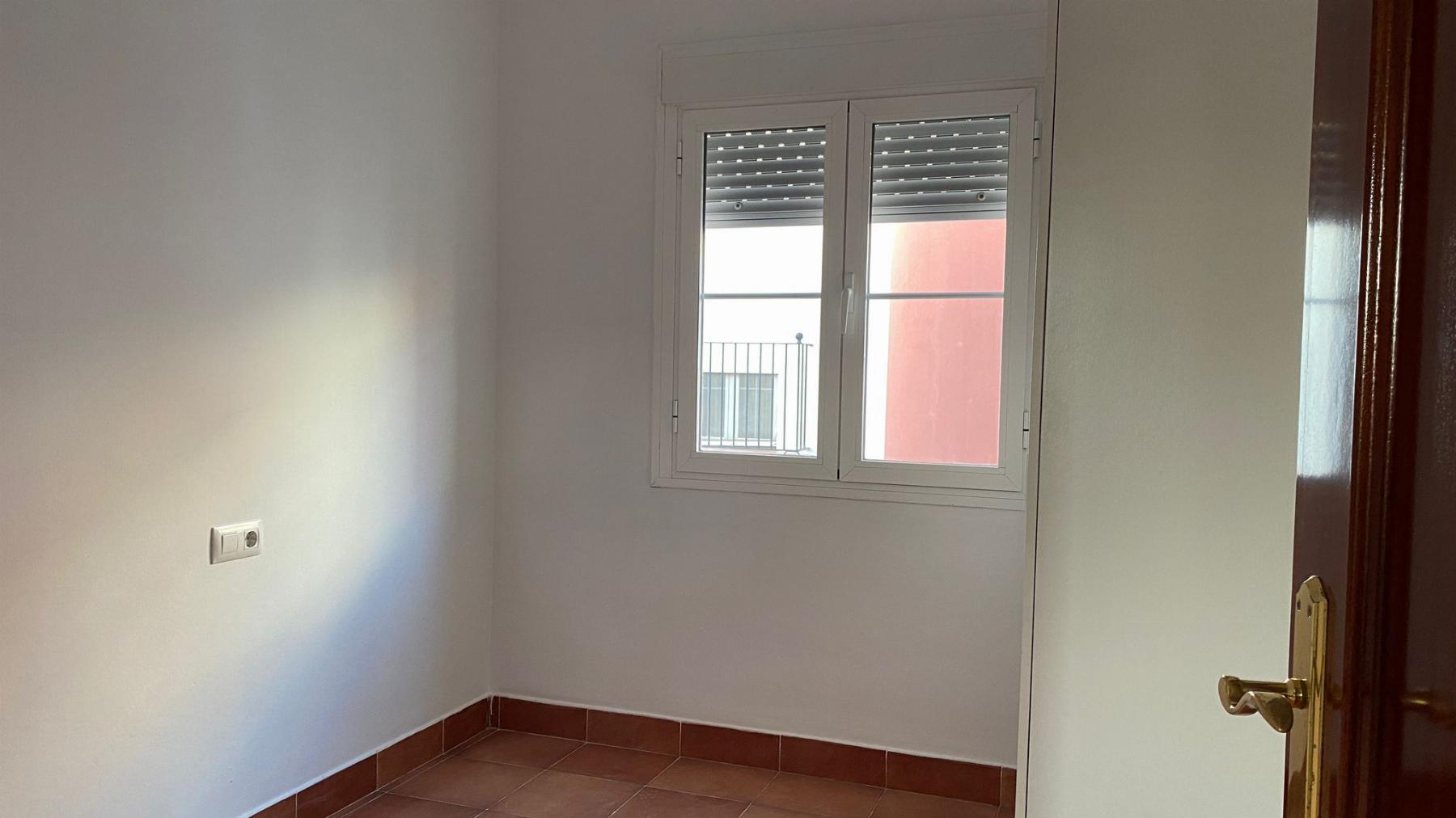 For sale of house in San Fernando