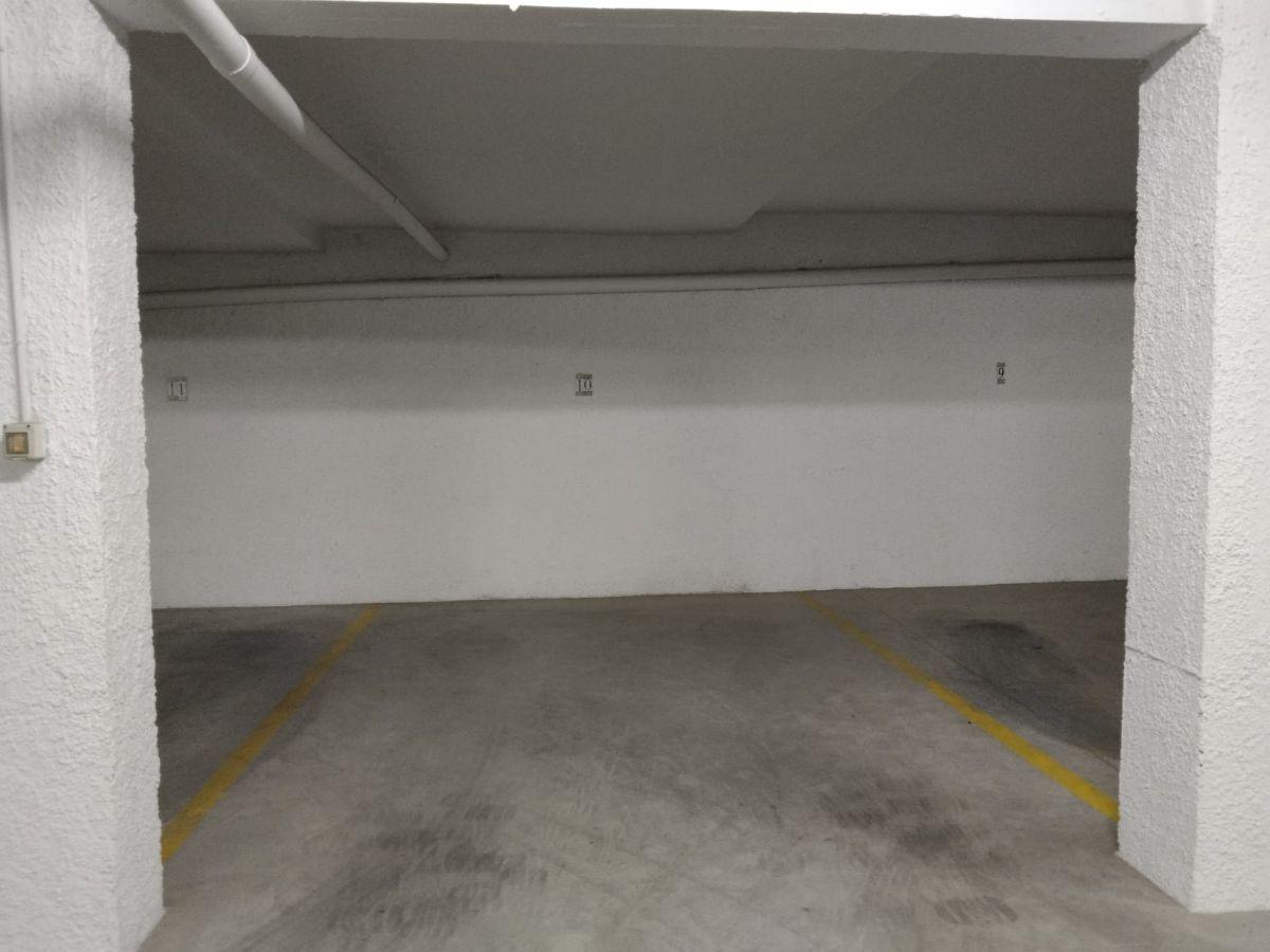For rent of garage in San Fernando