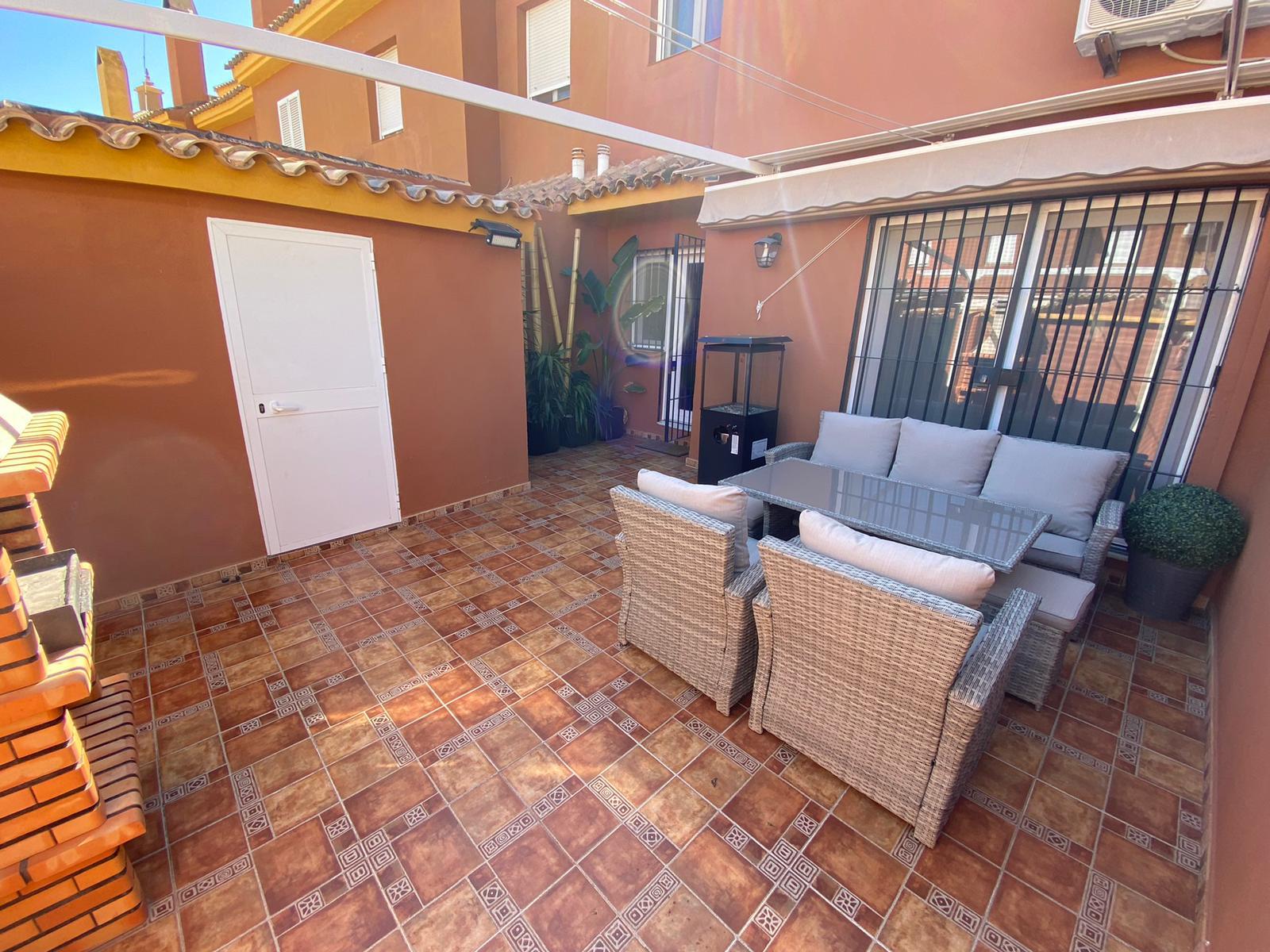 For sale of house in San Fernando