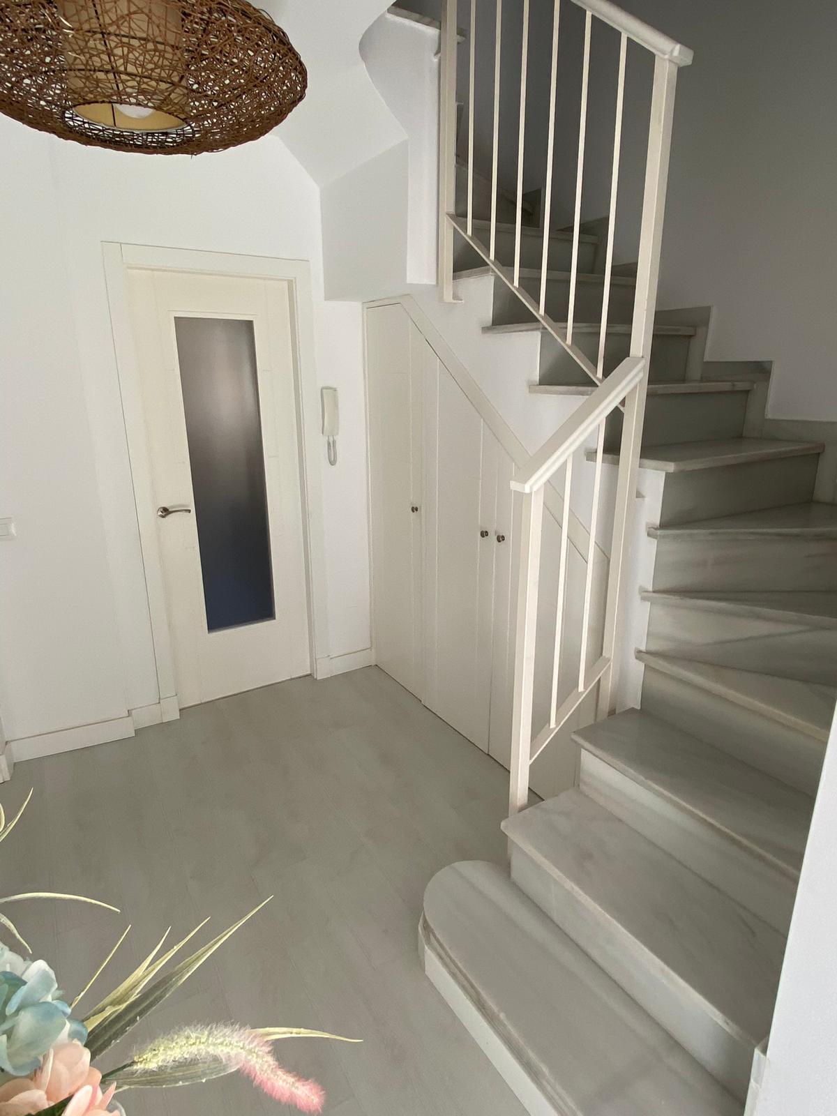 For sale of house in San Fernando