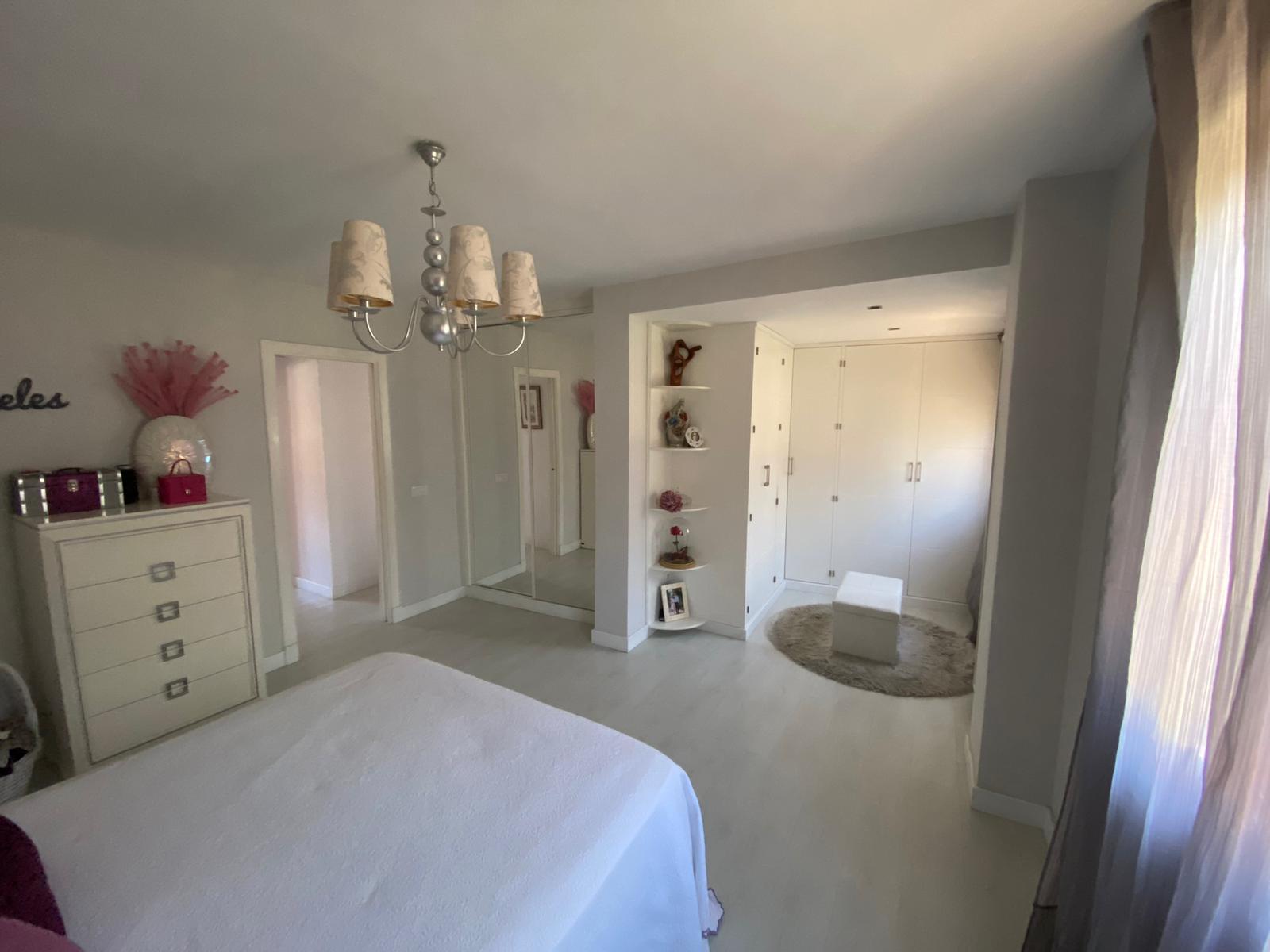 For sale of house in San Fernando