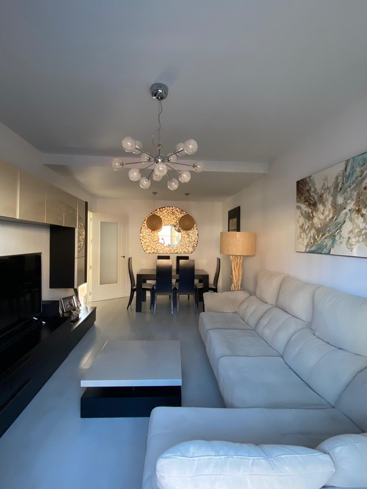 For sale of house in San Fernando