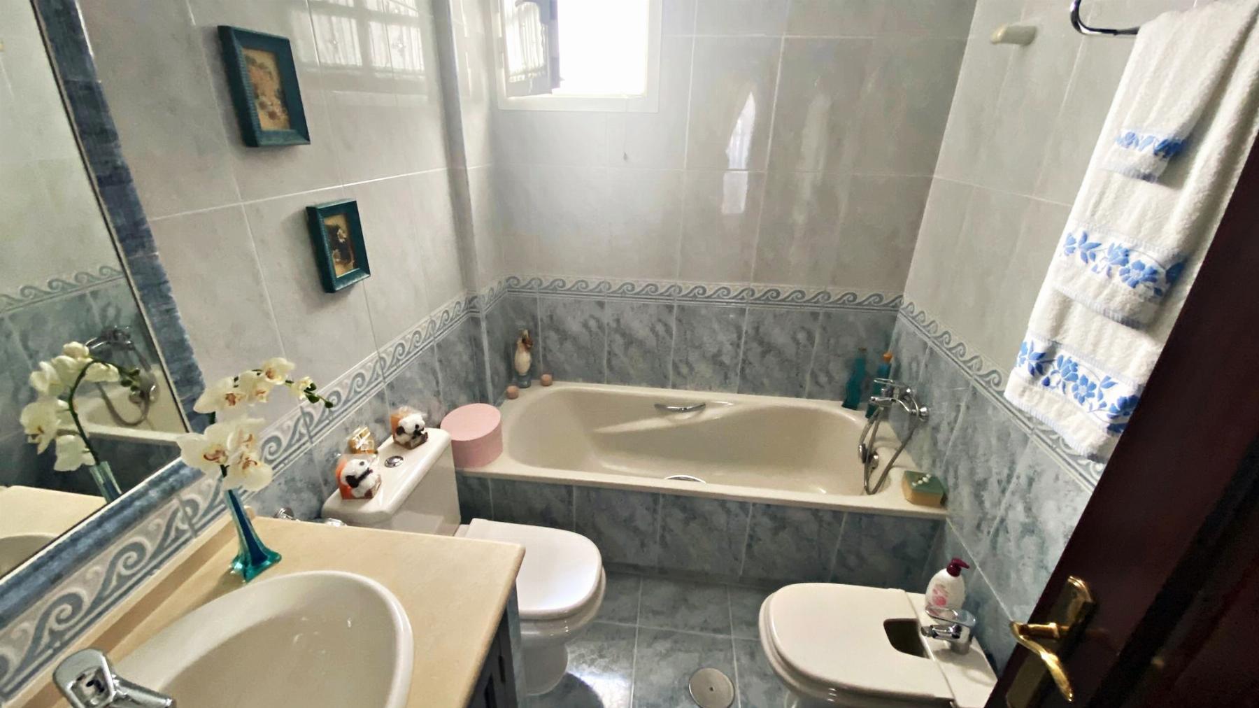 For sale of house in San Fernando