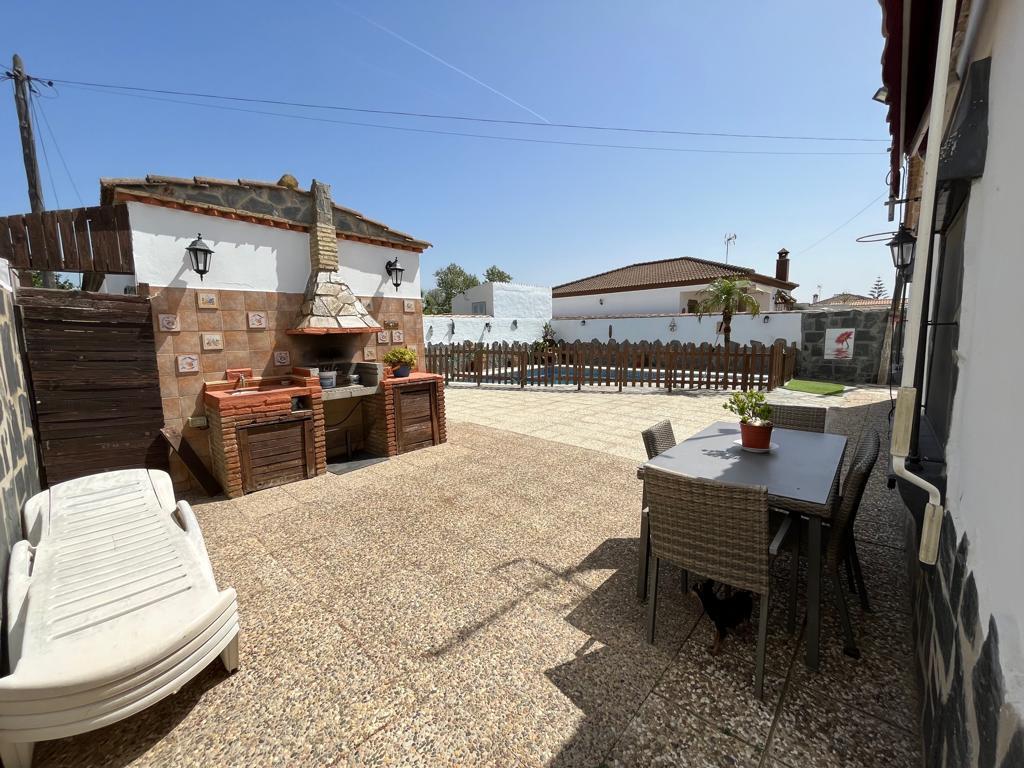 For sale of chalet in Chiclana de la Frontera