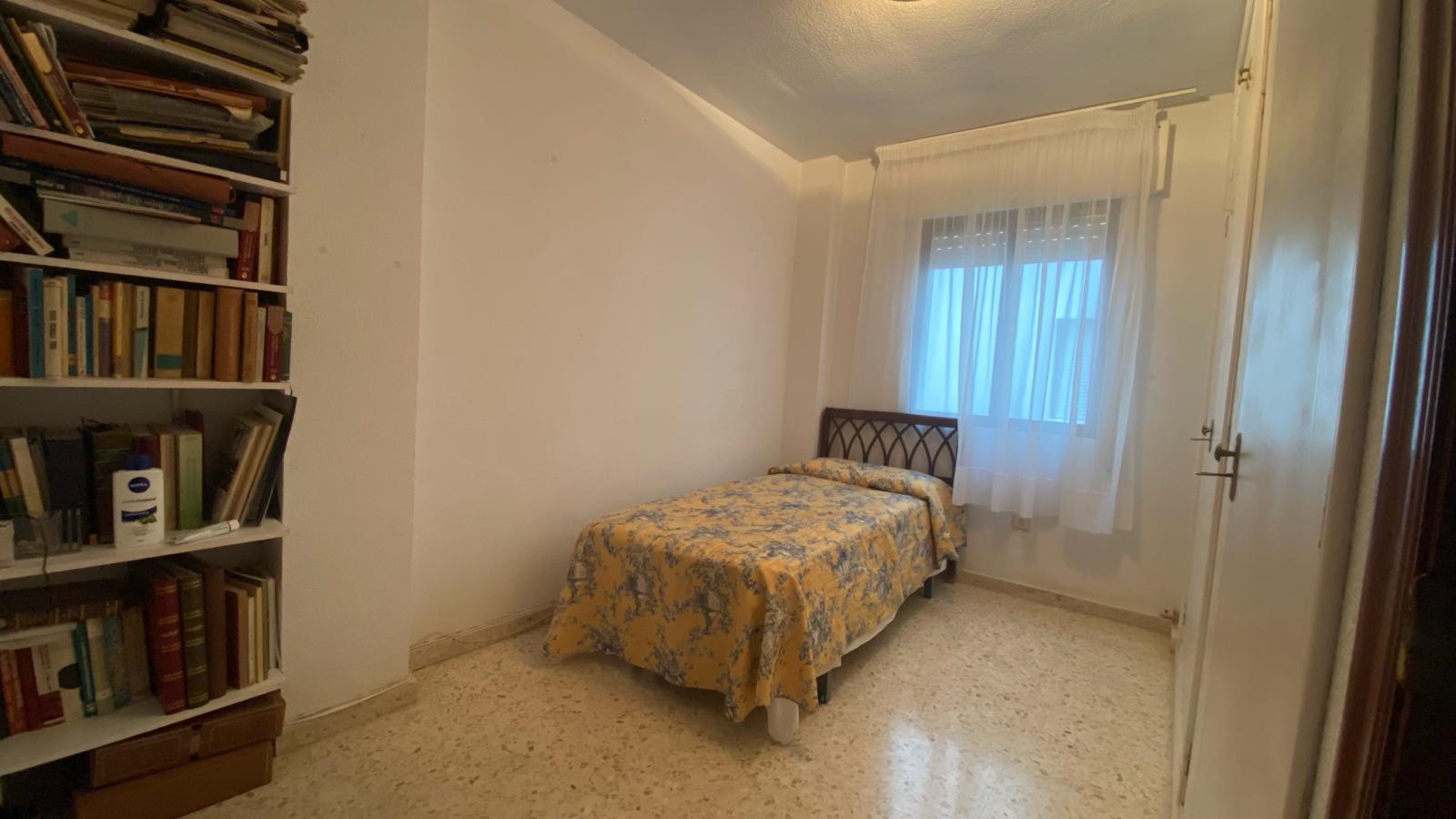 For sale of flat in San Fernando