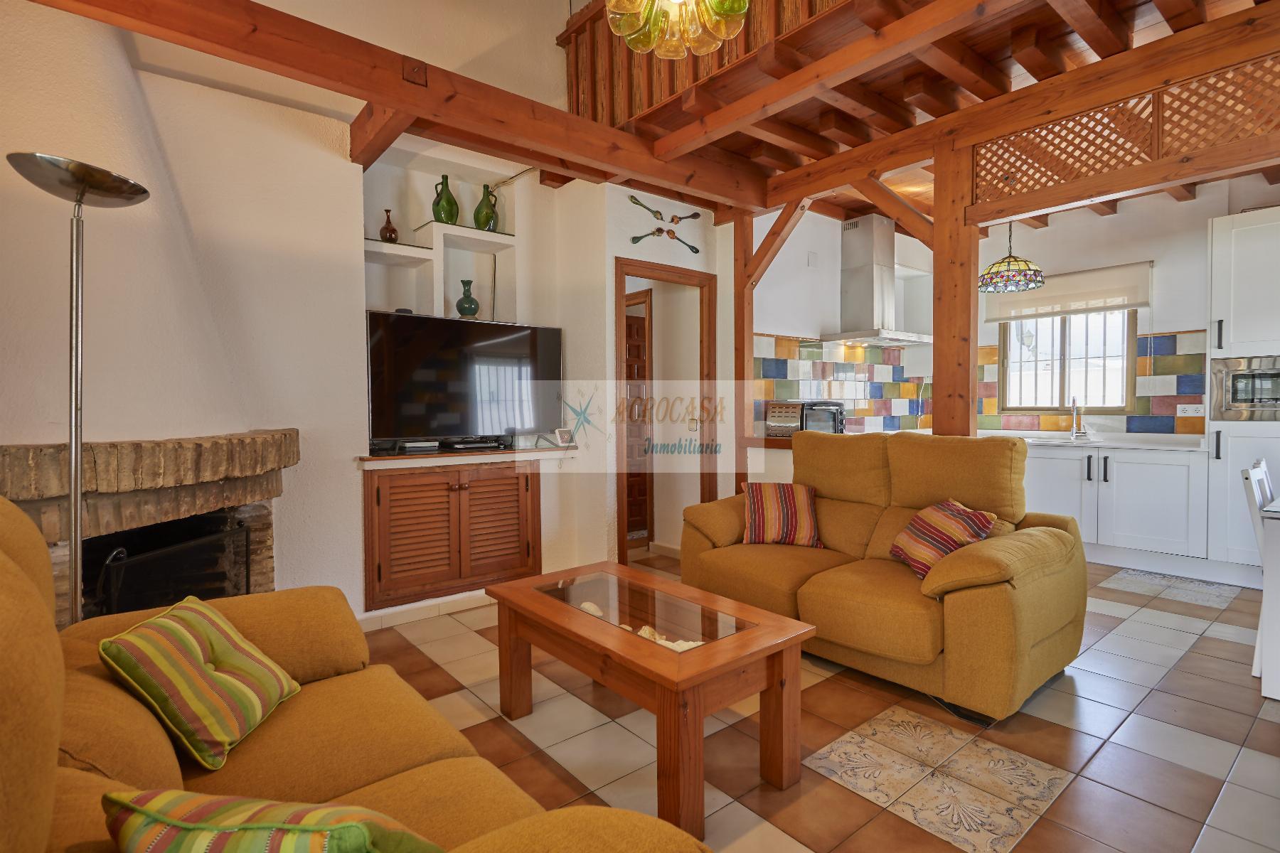 For sale of chalet in Barbate