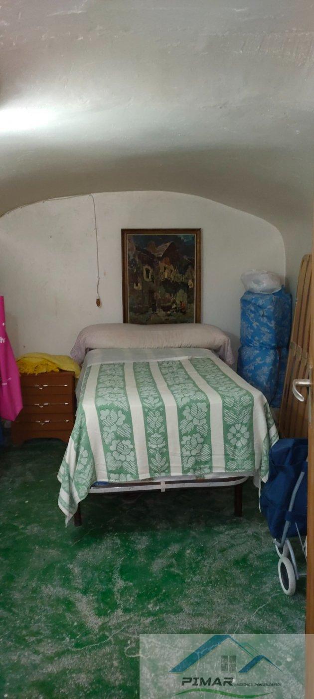 Venta de casa en Algueña