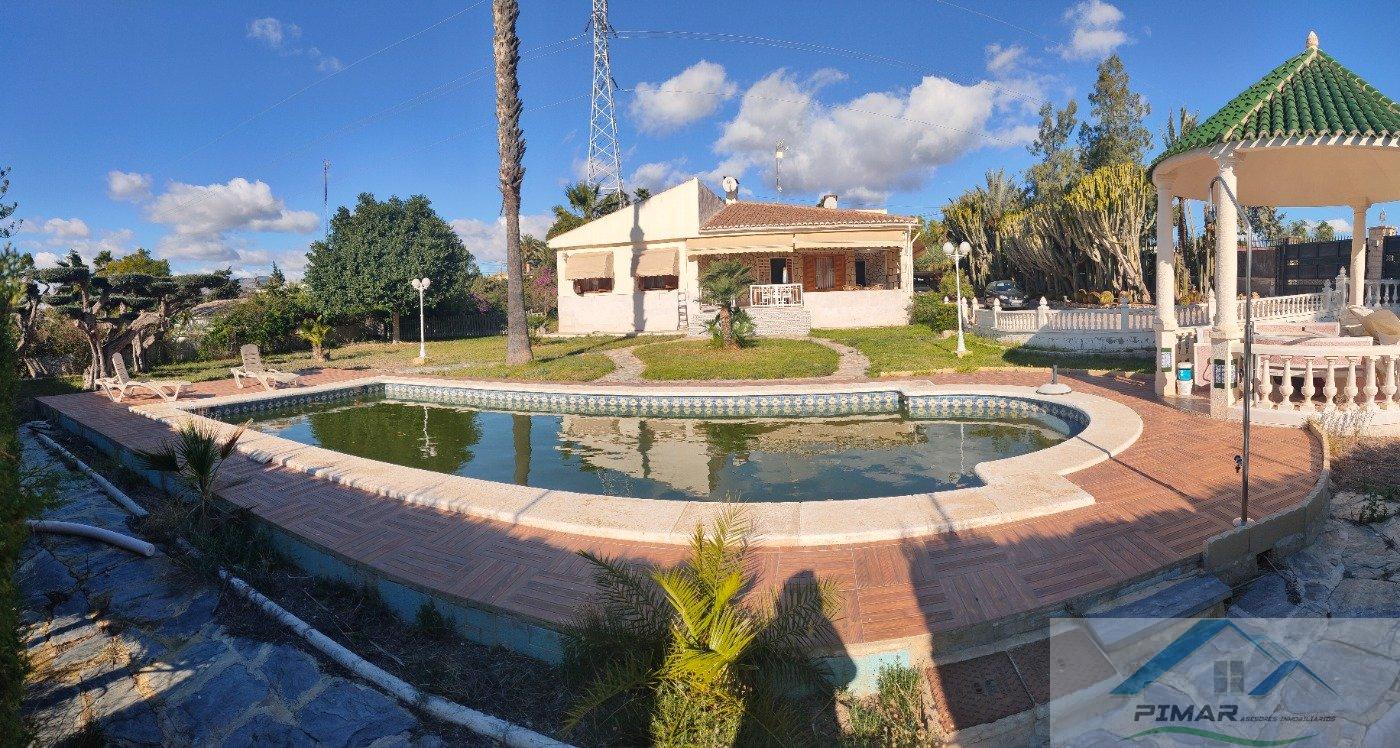 For sale of chalet in Adsubia