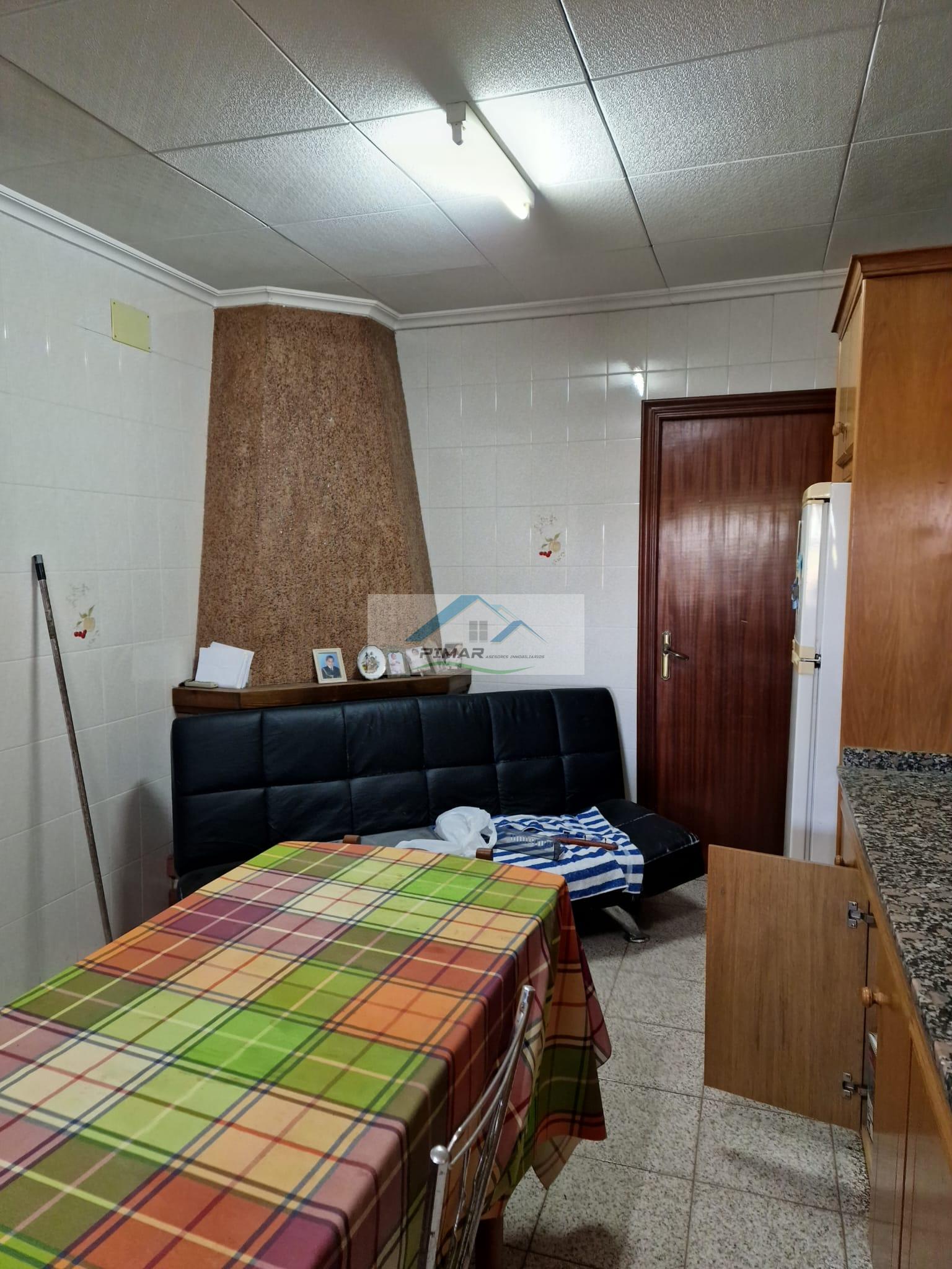 Продажа от

 Домa на Elche-Elx