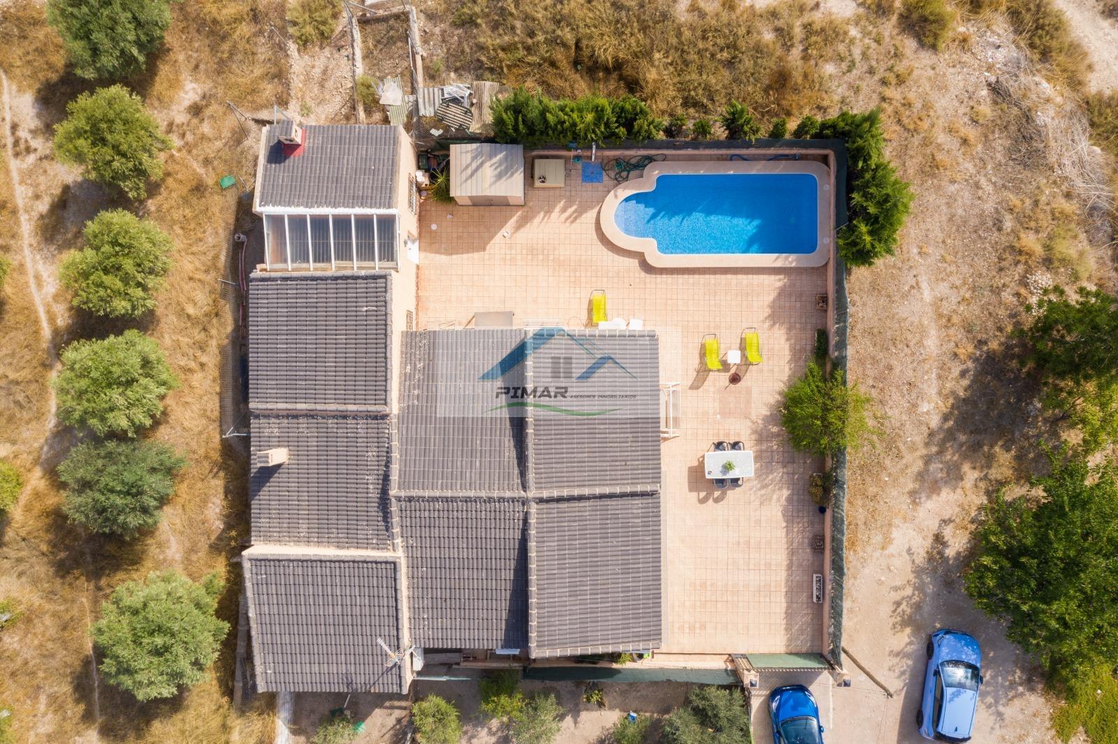 Zu verkaufen von chalet in
 Elche-Elx