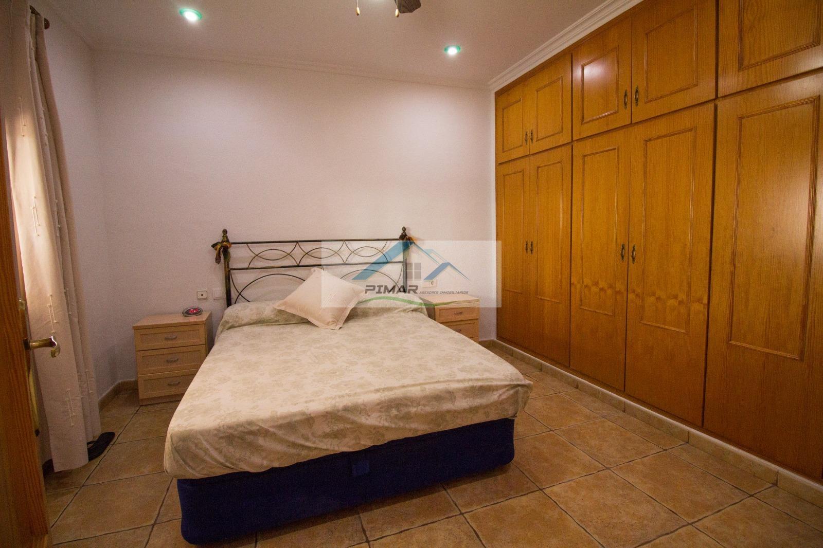 Zu verkaufen von chalet in
 Elche-Elx