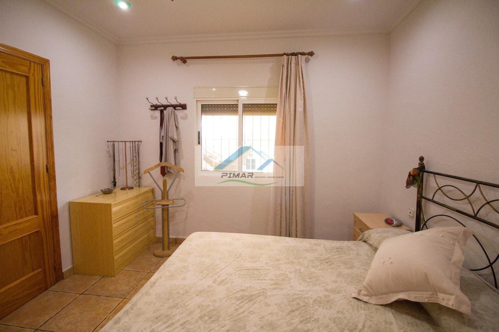 Zu verkaufen von chalet in
 Elche-Elx
