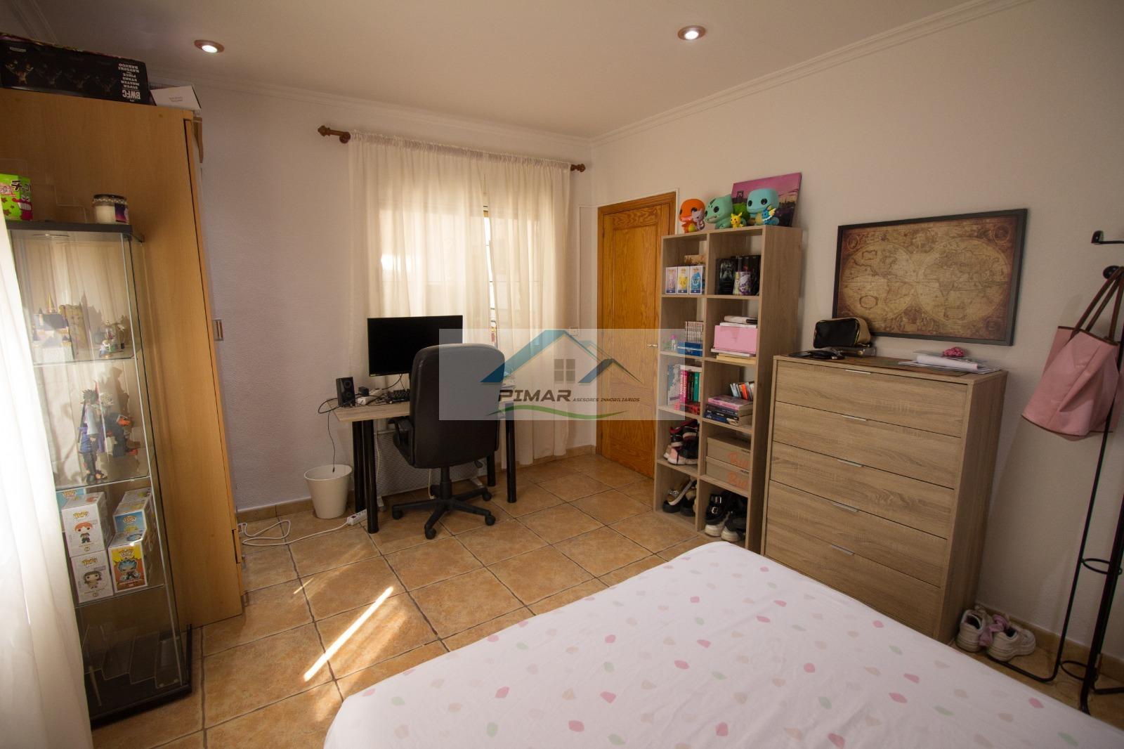 Zu verkaufen von chalet in
 Elche-Elx