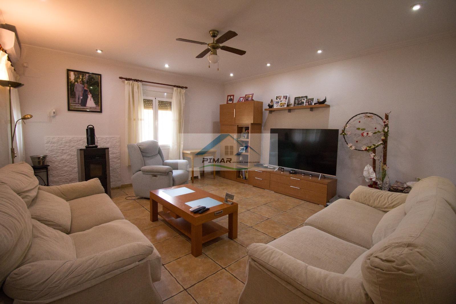 Zu verkaufen von chalet in
 Elche-Elx