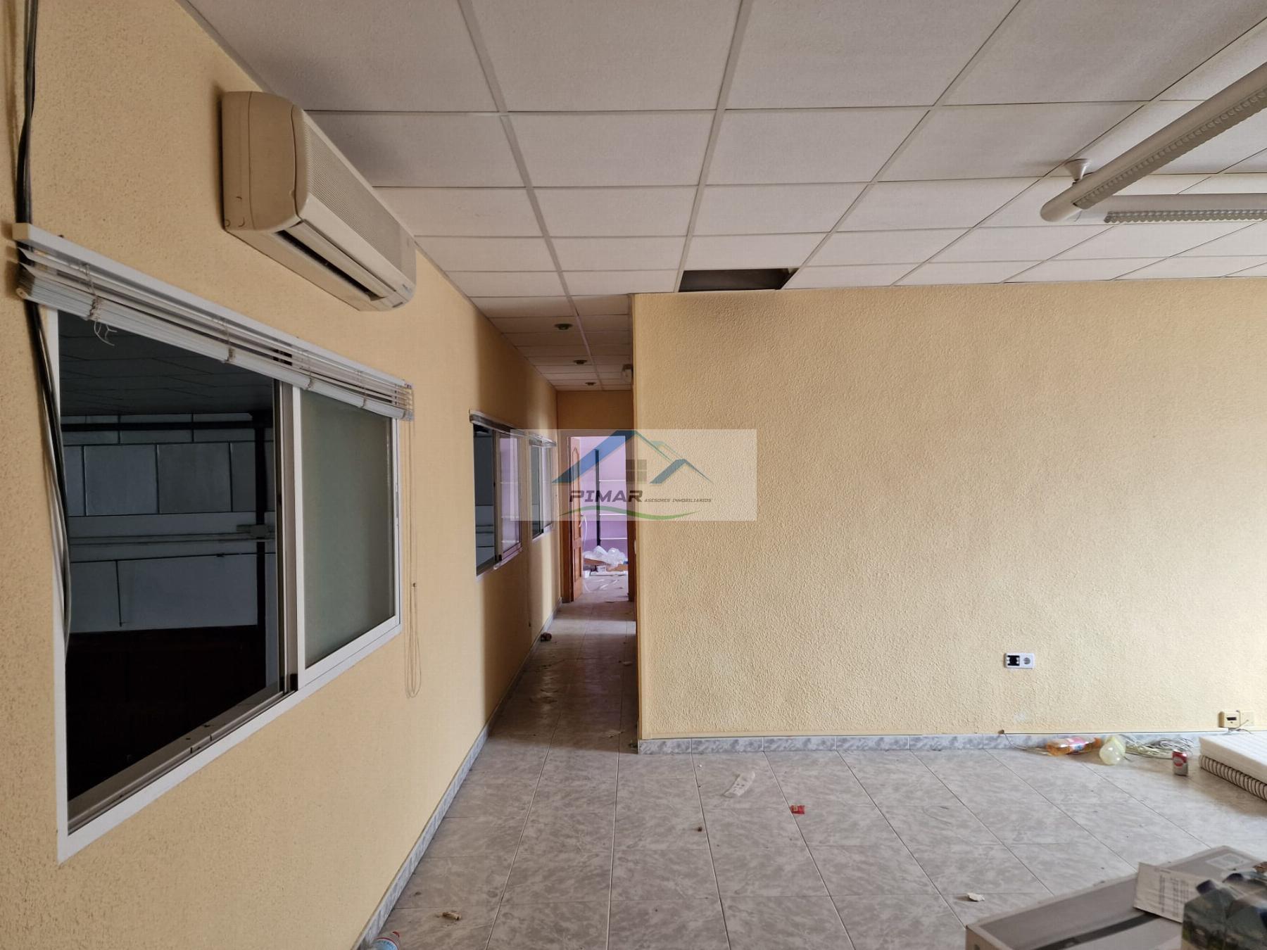 Salgai  industri biltegia  Aspe