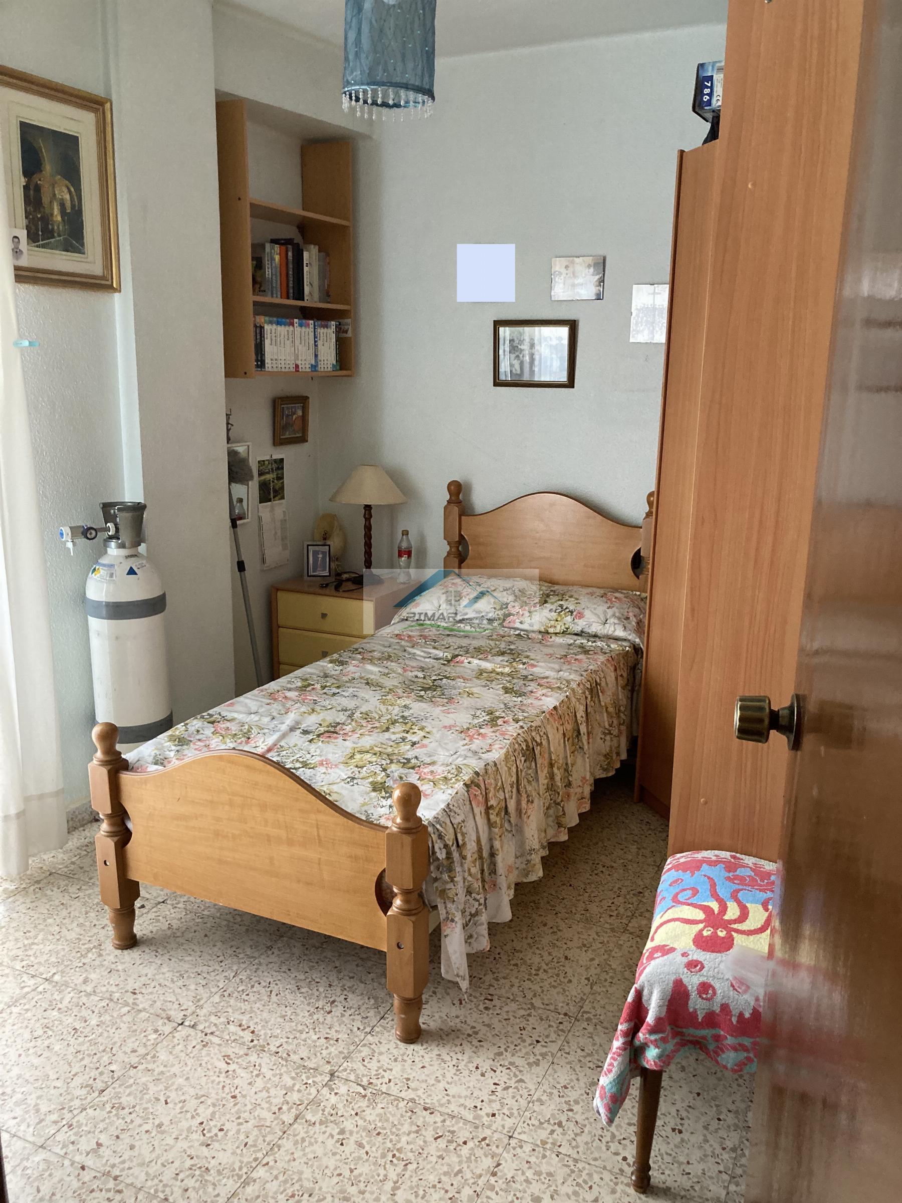 بيع من أرضية في Elche-Elx
